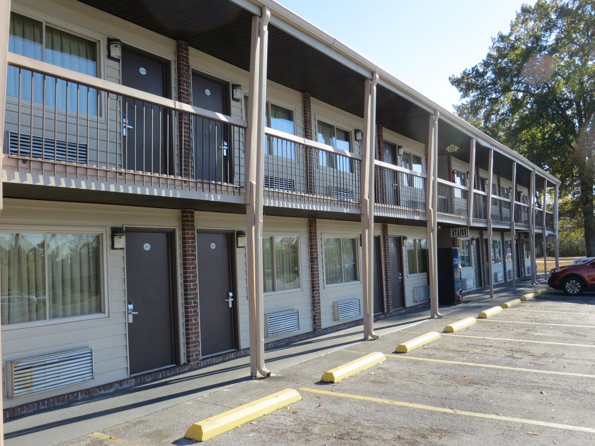 Redwood Inn Gadsden Exterior photo