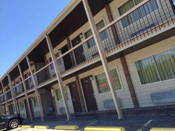Redwood Inn Gadsden Exterior photo