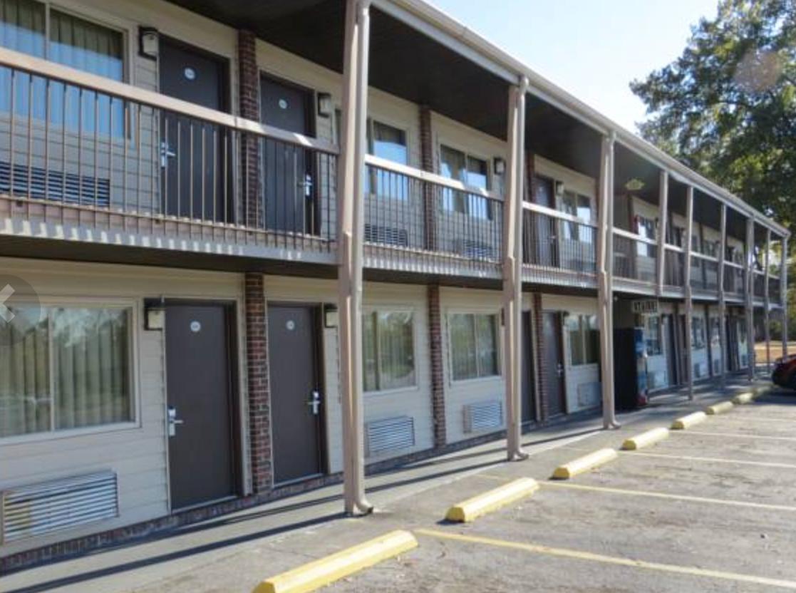 Redwood Inn Gadsden Exterior photo